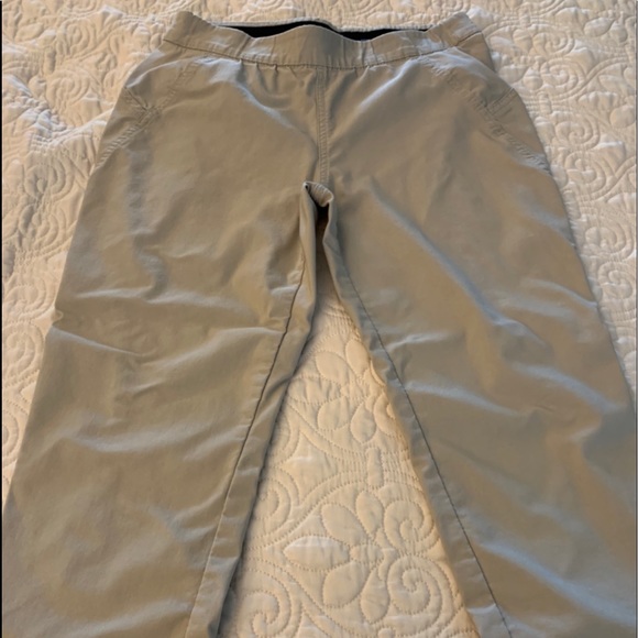 Vera Wang Capris - SP - Picture 5 of 6